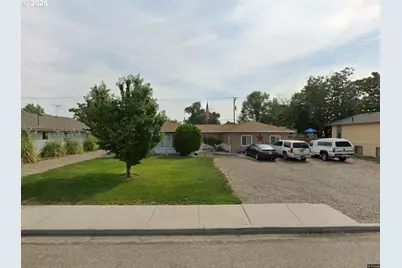 312 NW 9th St, Ontario, OR 97914 - Photo 1