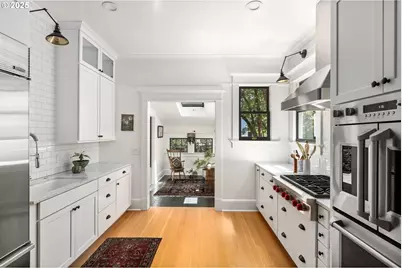 536 SE 17th Ave, Portland, OR 97214 - Photo 13