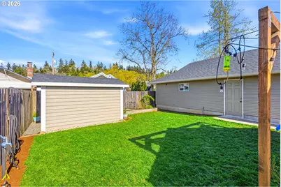 423 S 1st St, Silverton, OR 97381 - Photo 29