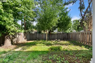 6025 SW Cherryhill Dr, Beaverton, OR 97008 - Photo 41