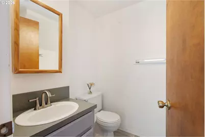 6025 SW Cherryhill Dr, Beaverton, OR 97008 - Photo 9
