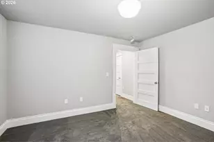 2433 SE Ivon St, Portland, OR 97202 - Photo 35