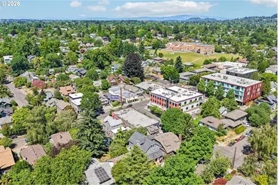 2433 SE Ivon St, Portland, OR 97202 - Photo 45