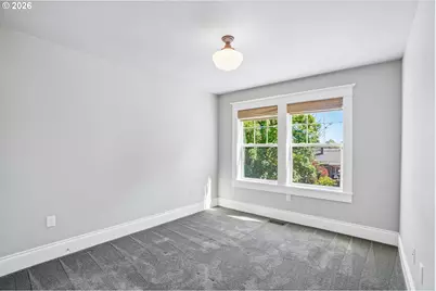 2433 SE Ivon St, Portland, OR 97202 - Photo 23