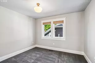 2433 SE Ivon St, Portland, OR 97202 - Photo 25