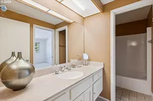 1325 Bonniebrae Dr, Lake Oswego, OR 97034 - Photo 25
