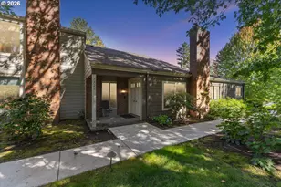1325 Bonniebrae Dr, Lake Oswego, OR 97034 - Photo 1