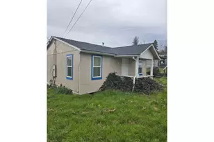 31 SE Darrell Ave, Winston, OR 97496 - Photo 1