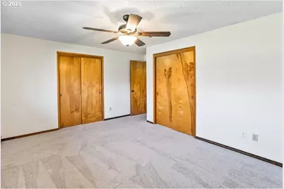 569 NE Fleming Ave, Gresham, OR 97030 - Photo 15