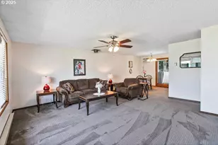 569 NE Fleming Ave, Gresham, OR 97030 - Photo 3