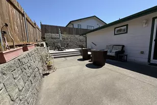 1215 Ransom Ave, Brookings, OR 97415 - Photo 33