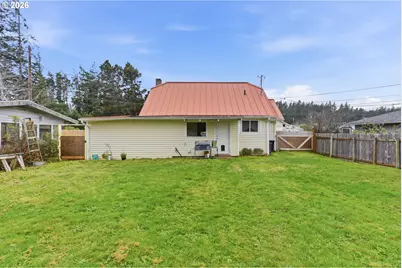 2611 Everett Ave, North Bend, OR 97459 - Photo 25