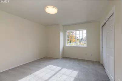 6621 N Columbia Way #4, Portland, OR 97203 - Photo 9