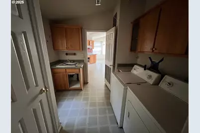 25482 E Cedar Glen Loop, Welches, OR 97067 - Photo 11