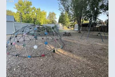 4900 Royal Ave #13, Eugene, OR 97402 - Photo 33