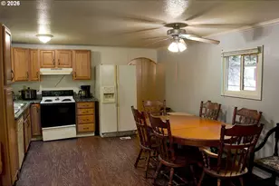 4900 Royal Ave, Eugene, OR 97402 - Photo 9