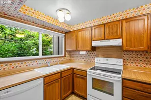 2295 Ridgeway Dr, Eugene, OR 97401 - Photo 19