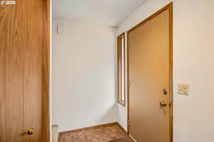 2295 Ridgeway Dr, Eugene, OR 97401 - Photo 9