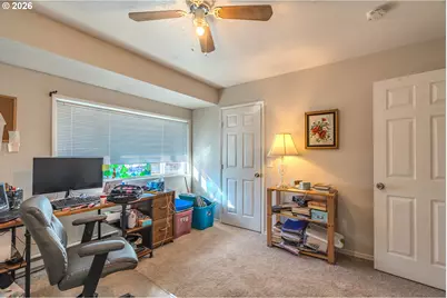 1802 NE Hogan Dr, Gresham, OR 97030 - Photo 25
