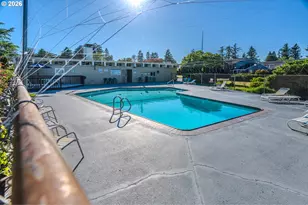1802 NE Hogan Dr, Gresham, OR 97030 - Photo 11
