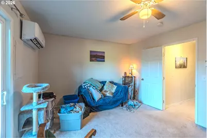 1802 NE Hogan Dr, Gresham, OR 97030 - Photo 31