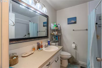 1802 NE Hogan Dr, Gresham, OR 97030 - Photo 35