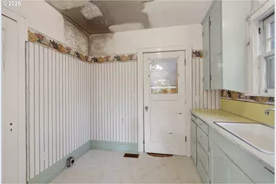 7024 N Burrage Ave, Portland, OR 97217 - Photo 13
