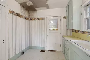 7024 N Burrage Ave, Portland, OR 97217 - Photo 13