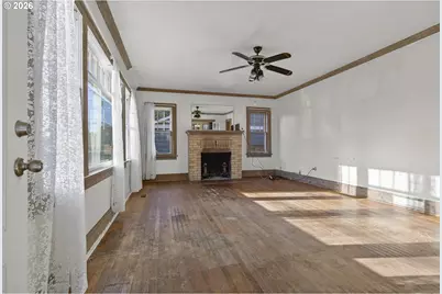 7024 N Burrage Ave, Portland, OR 97217 - Photo 3