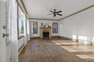 7024 N Burrage Ave, Portland, OR 97217 - Photo 3