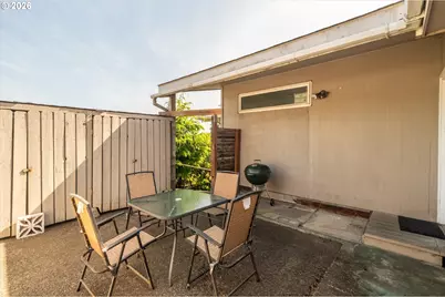 2150 Maine St, North Bend, OR 97459 - Photo 31