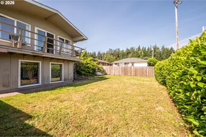 2150 Maine St, North Bend, OR 97459 - Photo 33