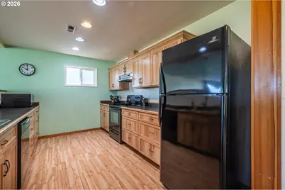2150 Maine St, North Bend, OR 97459 - Photo 15