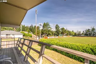 2150 Maine St, North Bend, OR 97459 - Photo 27