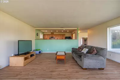 2150 Maine St, North Bend, OR 97459 - Photo 23