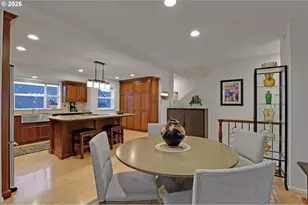 524 NE Bridgeton Rd, Portland, OR 97211 - Photo 9