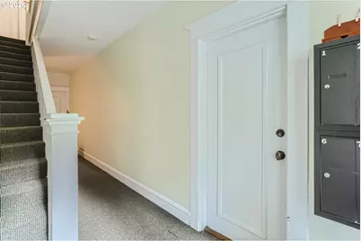 2167 SW Yamhill St, Portland, OR 97205 - Photo 27
