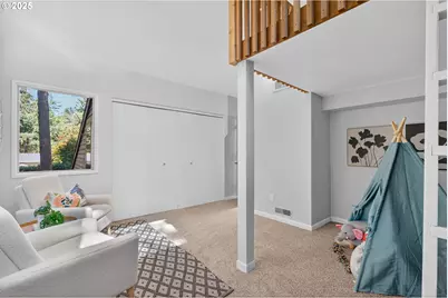 1990 Indian Trail, Lake Oswego, OR 97034 - Photo 35