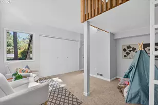 1990 Indian Trail, Lake Oswego, OR 97034 - Photo 35