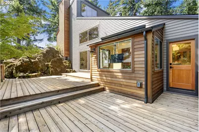 1990 Indian Trail, Lake Oswego, OR 97034 - Photo 45