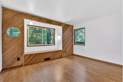 1990 Indian Trail, Lake Oswego, OR 97034 - Photo 37