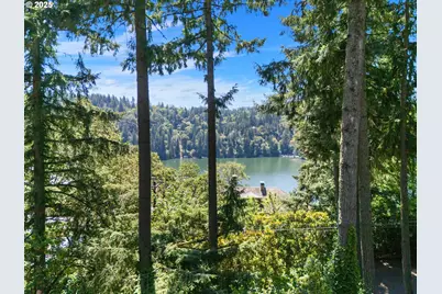 1990 Indian Trail, Lake Oswego, OR 97034 - Photo 3