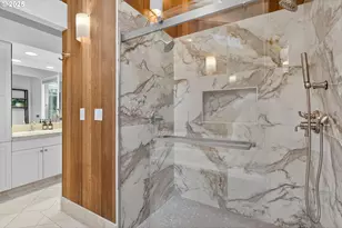 1990 Indian Trail, Lake Oswego, OR 97034 - Photo 21