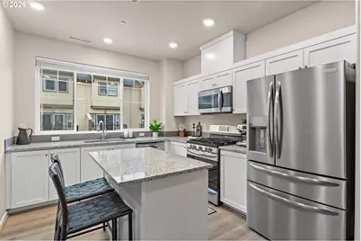 7391 NW Eleanor Ave, Portland, OR 97229 - Photo 9