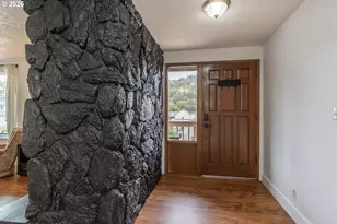 2045 NW Sunberry Dr, Roseburg, OR 97471 - Photo 21