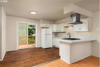 2326 SE Lee Ln, Portland, OR 97233 - Photo 5