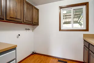 1635 SE Queenborough Ct, McMinnville, OR 97128 - Photo 15