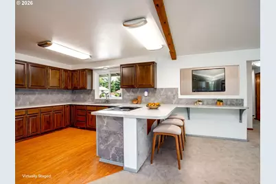 1635 SE Queenborough Ct, McMinnville, OR 97128 - Photo 11