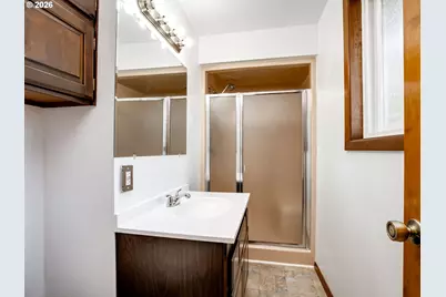 1635 SE Queenborough Ct, McMinnville, OR 97128 - Photo 17