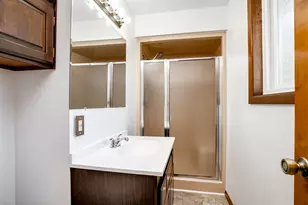 1635 SE Queenborough Ct, McMinnville, OR 97128 - Photo 17
